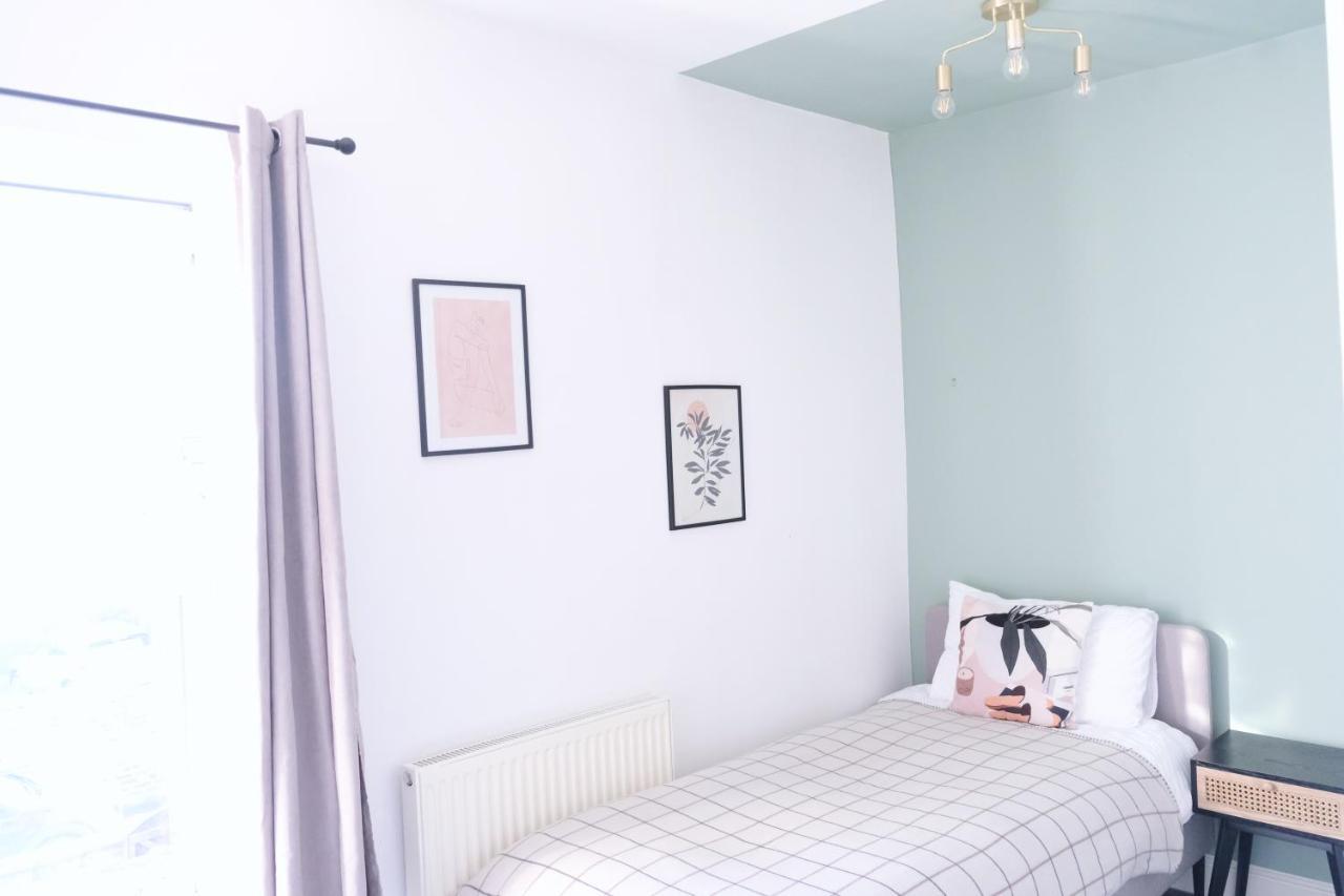 Bee Stays - Pickmere House วอร์ริงตัน ภายนอก รูปภาพ